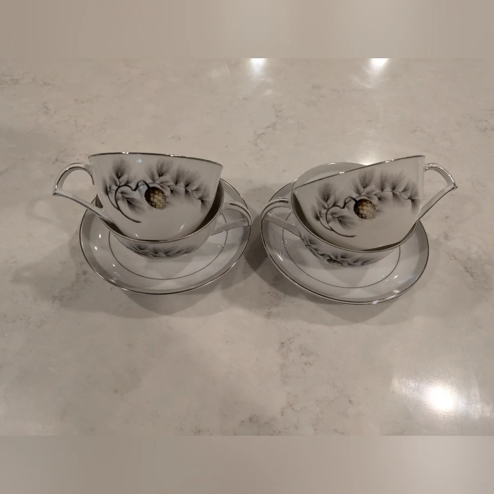 4 Vintage Teacup & 4 Saucer Kent Bone China Made In Japan Silver Pine